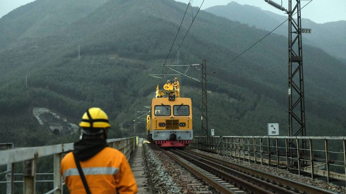 型鋼網(wǎng)架頂棚的維護(hù)費(fèi)用高嗎？ 行業(yè)新聞 第3張