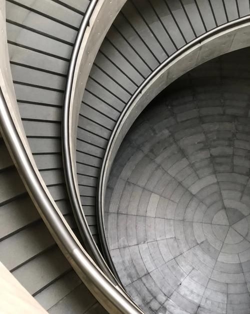 給我一些螺旋樓梯的設(shè)計(jì)案例（北京螺旋樓梯設(shè)計(jì)案例詳解螺旋樓梯設(shè)計(jì)案例詳解） 行業(yè)新聞 第4張