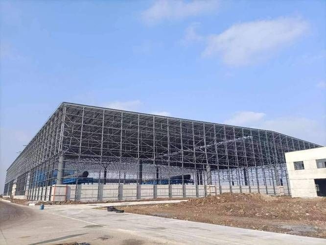 如何選擇適合的加油站鋼架棚類型（加油站鋼架棚如何選型） 行業(yè)新聞 第1張