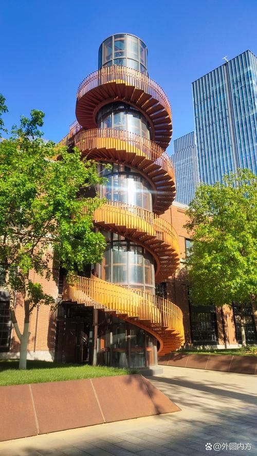 給我一些螺旋式樓梯的圖片（給我一些螺旋式樓梯的圖片,展開,又稱旋轉(zhuǎn)樓梯，） 行業(yè)新聞 第9張