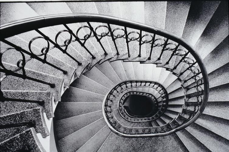 給我一些螺旋式樓梯的圖片（給我一些螺旋式樓梯的圖片,展開,又稱旋轉(zhuǎn)樓梯，） 行業(yè)新聞 第23張