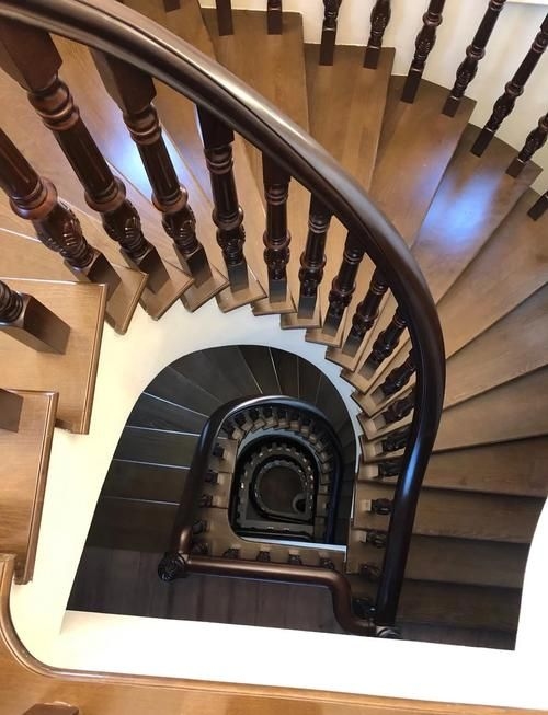 再給我?guī)讉€(gè)螺旋樓梯的設(shè)計(jì)案例 行業(yè)新聞 第2張