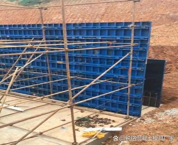 擋土墻鋼模板安裝有哪些注意事項？（擋土墻鋼模板安裝有哪些注意事項擋土墻鋼模板安裝注意事項） 行業(yè)新聞 第1張