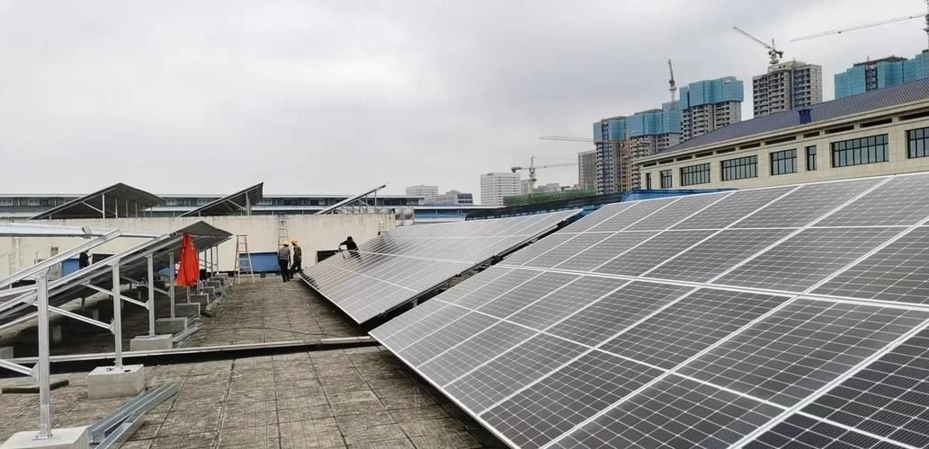 有哪些現(xiàn)代風格的屋頂材質(zhì)（現(xiàn)代風格屋頂材質(zhì)優(yōu)勢） 行業(yè)新聞 第13張