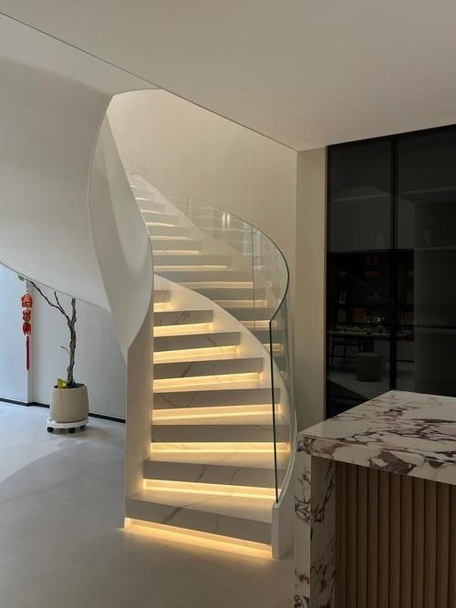 給我一些螺旋旋轉(zhuǎn)樓梯的設(shè)計(jì)圖（給我一些螺旋旋轉(zhuǎn)樓梯的設(shè)計(jì)圖,展開(kāi)美學(xué)表現(xiàn)力和空間高效利用） 行業(yè)新聞 第11張