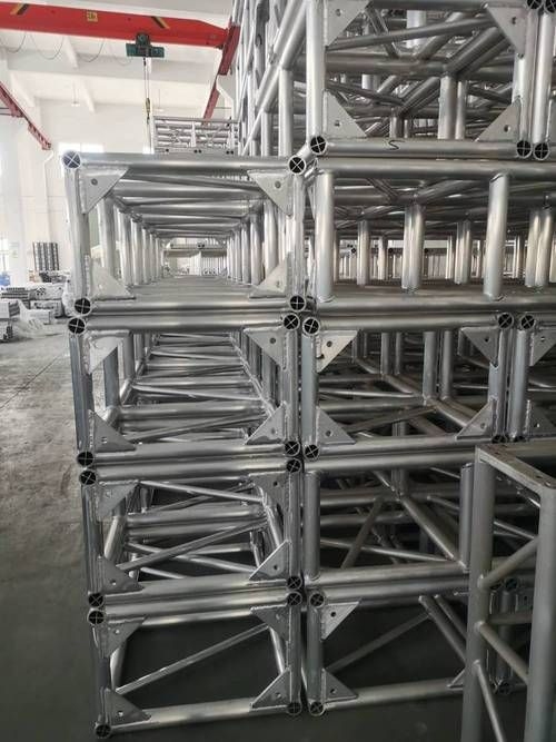 舞臺架子價格范圍是多少？（舞臺架子價格是多少舞臺架子安裝費用大概是多少） 行業(yè)新聞 第8張