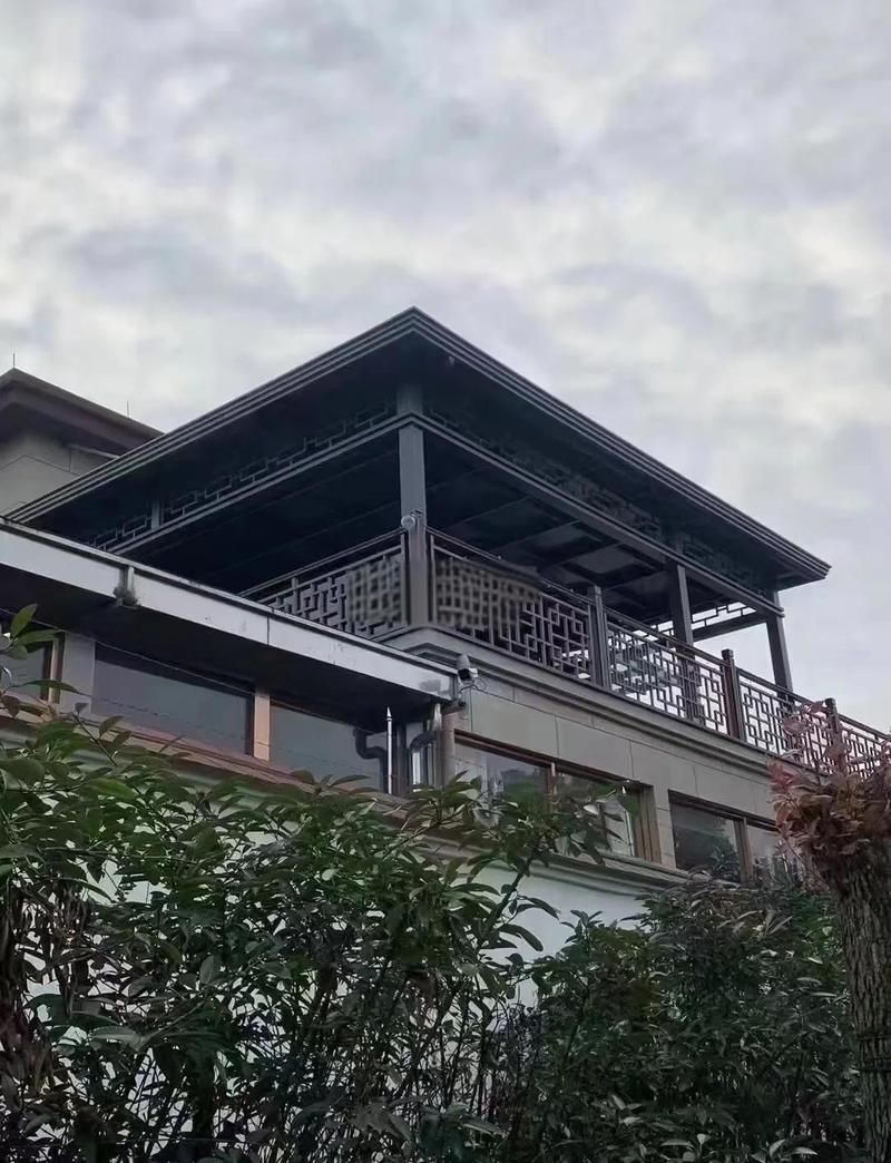 哪種雨棚材料性價(jià)比最高（哪種雨棚材料性價(jià)比最高，性價(jià)比最高的雨棚材料是） 行業(yè)新聞 第2張