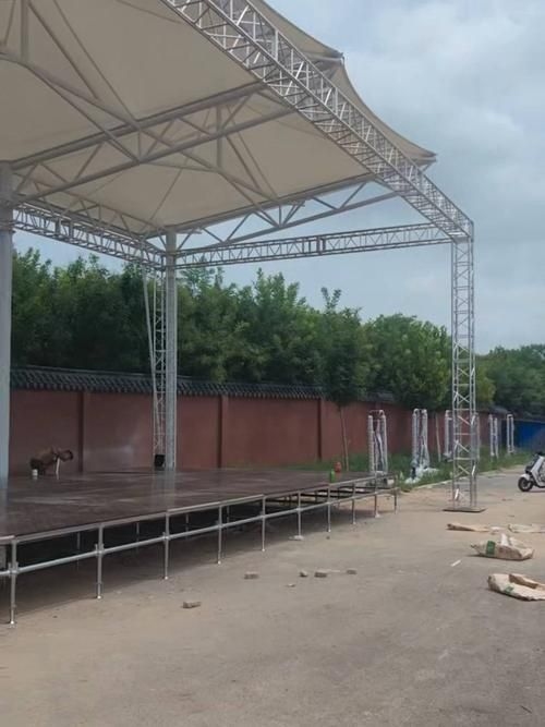 有沒有現(xiàn)成的舞臺鋼構(gòu)搭建設(shè)計圖模板（有沒有現(xiàn)成的舞臺鋼構(gòu)搭建設(shè)計圖模板，展開） 行業(yè)新聞 第9張