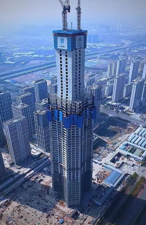 給我一些幕墻與鋼結(jié)構(gòu)的實際案例 行業(yè)新聞 第6張